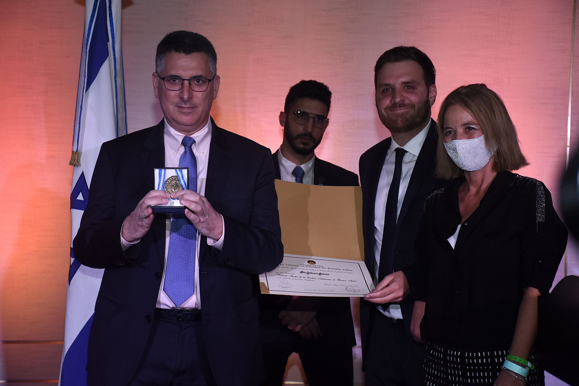 Welcome to Gideon Sa'ar/ Hotel Emperador 3