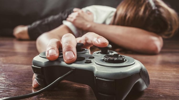 De acuerdo con un estudio de la Universidad de Oxford se debe tomar en cuenta otros factores externos para considerar una adicción a los videojuegos. (Foto: Twitter)