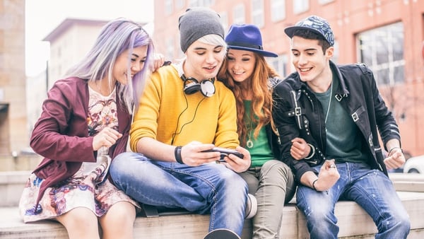 Los adolescentes de holanda se destacan en felicidad, mientras en Gran Bretaña y los Estados Unidos aumenta la despresión y el suicidio en ese grupo social. (iStock)
