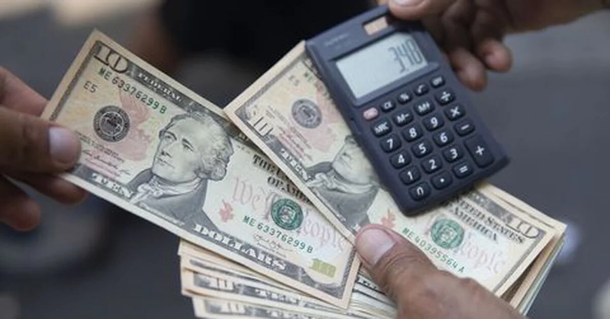 Dollar in Peru: the price closes the week at S/ 3.84