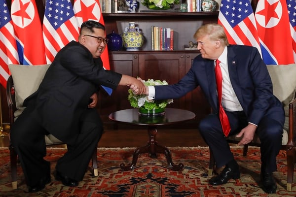 Kim Jong-un aseguró que la cumbre marcó un “cambio radical” en las relaciones entre Corea del Norte y EEUU (AP Photo/Evan Vucci)