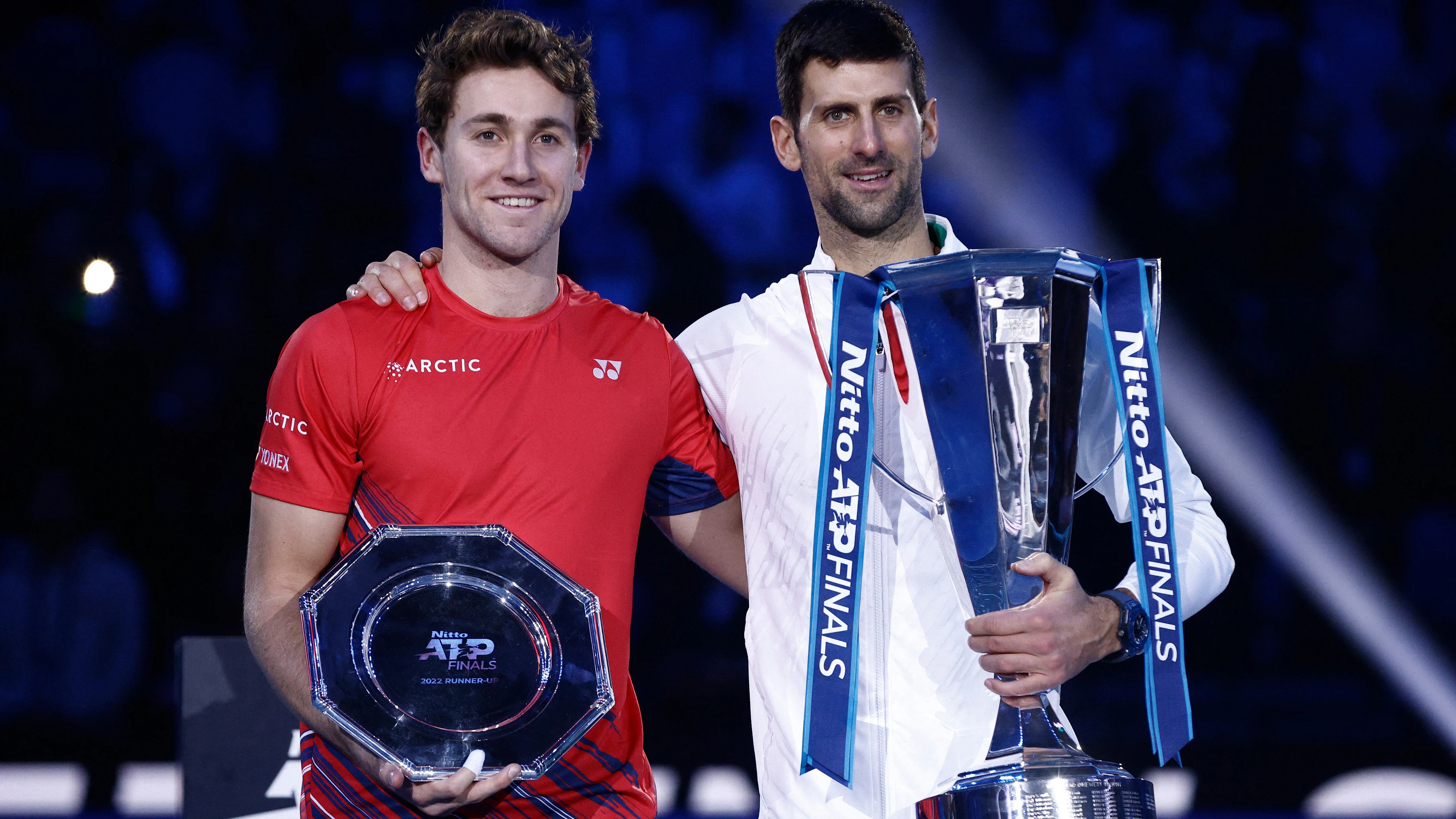Djokovic venció a Casper Ruud y se quedó con el Masters de tenis: el récord de Federer que igualó y los millones de dólares que embolsó