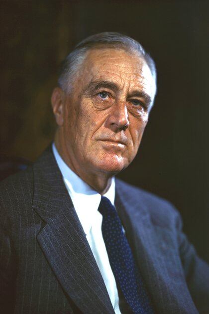 Franklin D. Roosevelt, impulsor del New Deal posterior a la Gran Depresión, que el Gobierno, con sus limitaciones, quiere imitar