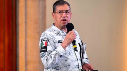 El comandante de GN obedece las órdenes del jefe de la Sedena de destituir a sus agentes (Foto: Presidencia de México)