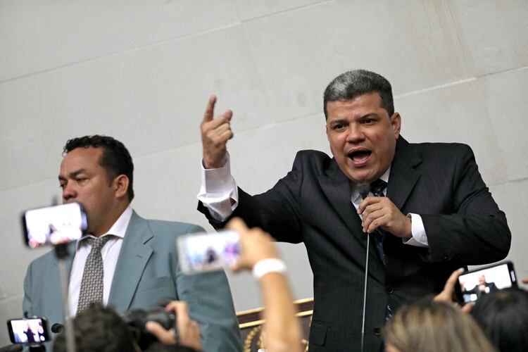 Luis Parra en la Asamblea Nacional de Venezuela el 5 de enero (REUTERS/Manaure Quintero/File Photo)
