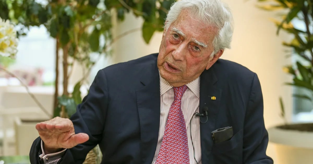 Mario Vargas Llosa: “Putin è un dittatore sanguinario”