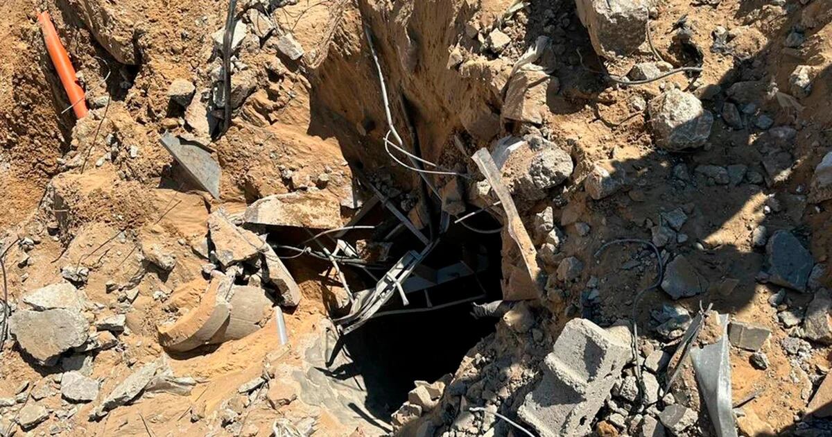 Israel discovered an underground tunnel with vehicles and a large arsenal of Hamas weapons at Al Shifa hospital.