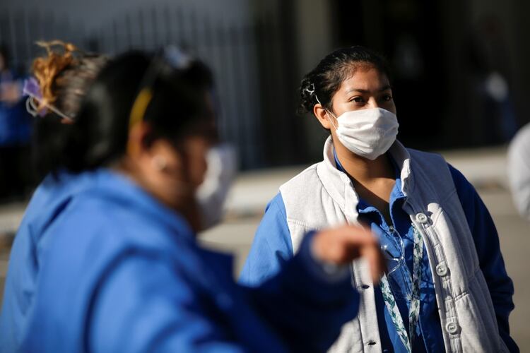 La cifra de contagiados por coronavirus en México ya es de 6,297 personas (Foto: José Luis González/ Reuters)