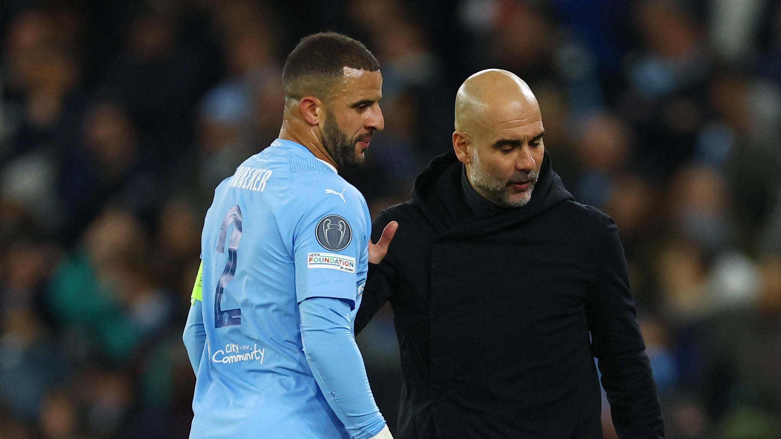 El entrenador del Manchester City apoyó a Kyle Walker en este momento (REUTERS/Molly Darlington)