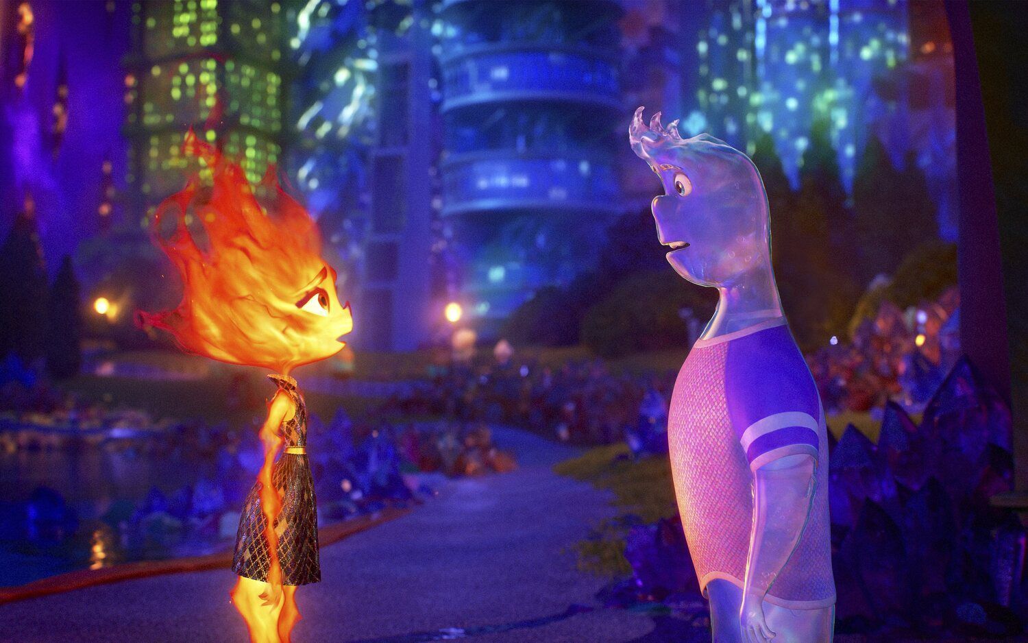 La trama principal de la película se cuestiona qué pasaría si el agua y el fuego pudiesen enamorarse. (Disney)
