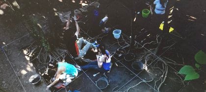 El equipo de arqueólogos en plena tarea. Participan graduados y estudiantes de diversas universidades nacionales. (Gentileza Mariano Ramos)