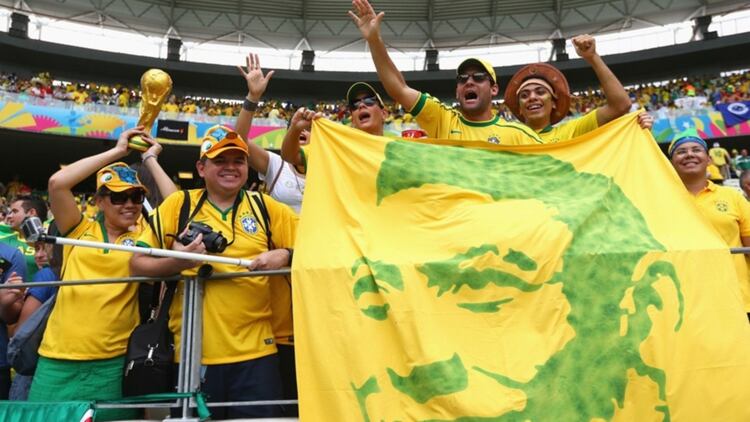 Para llegar a los mil goles, Pelé contabiliza partidos amistosos