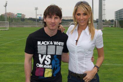 Inés Sainz con Lionel Messi 
Fotografía: Archivo Infobae