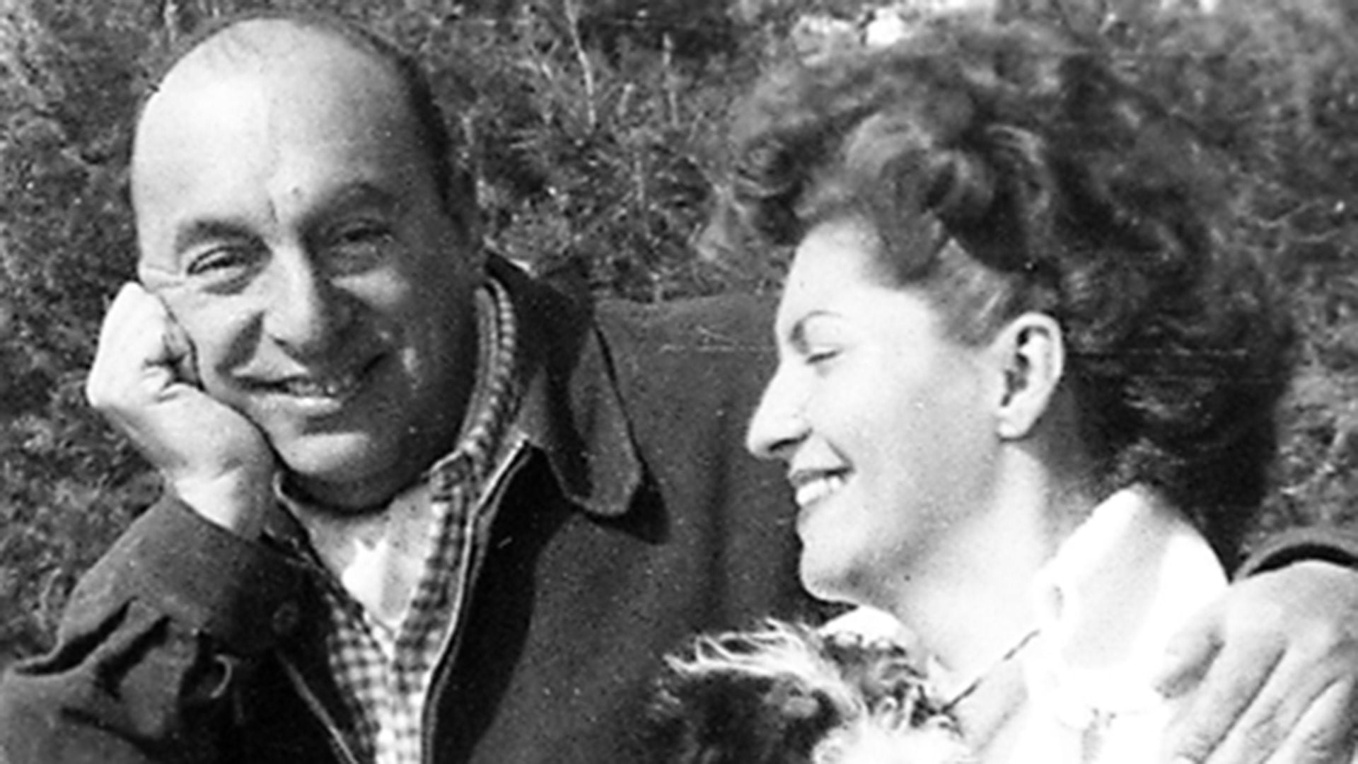 Pablo Neruda y Matilde Urrutia. (EFE)