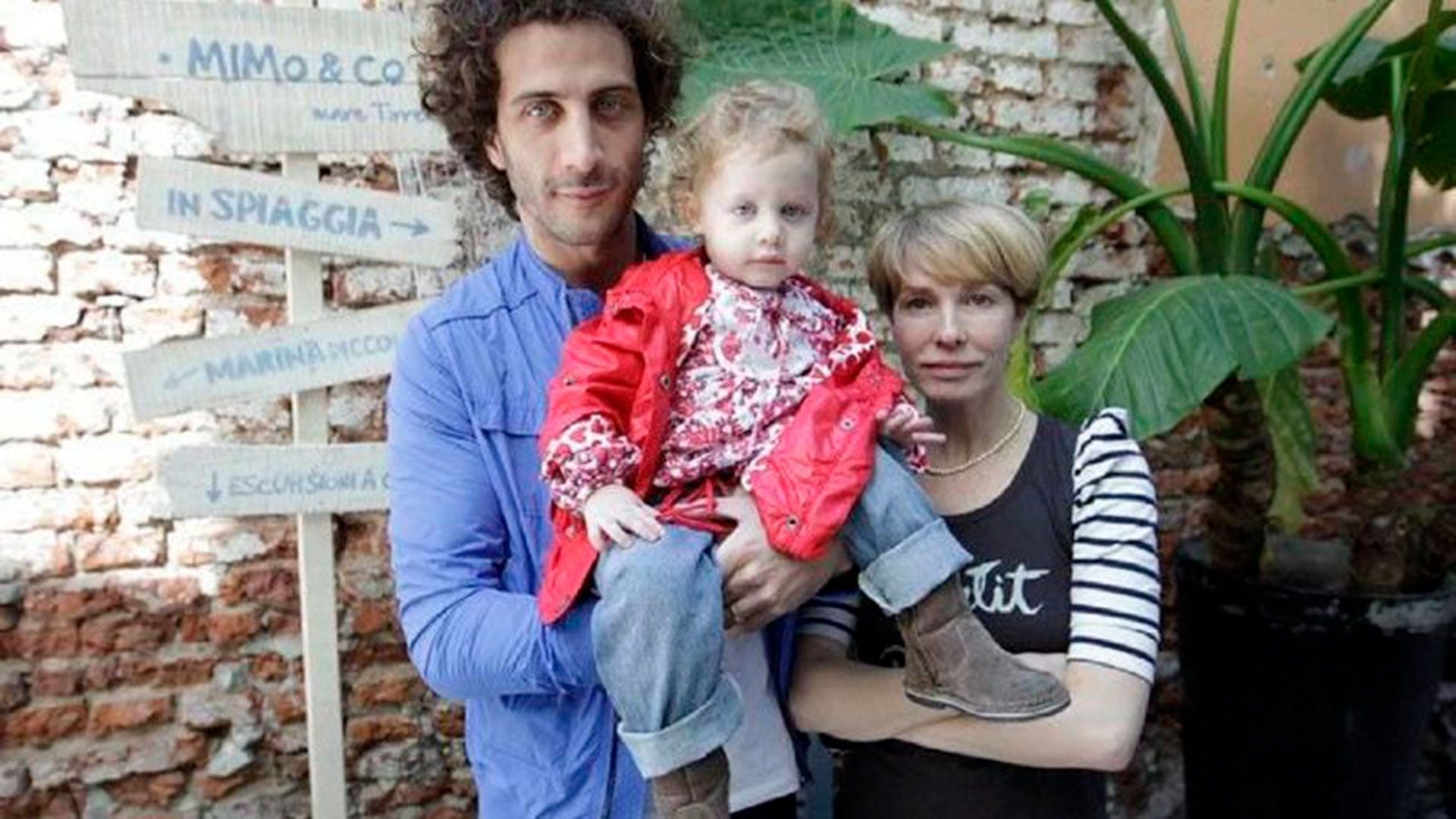 Gloria Carrá, Luciano Cáceres y la pequeña Amelia; la pareja estuvo casada durante ocho años