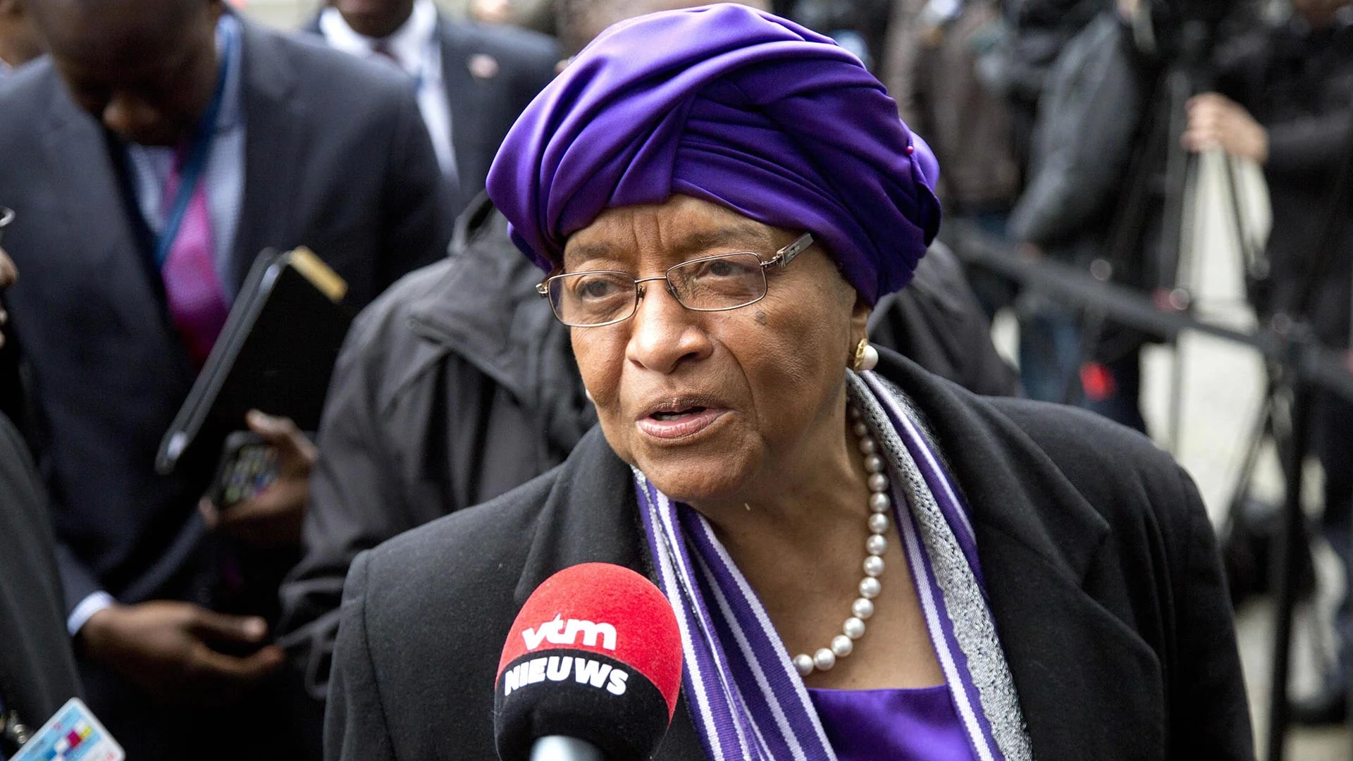 10- Ellen Johnson-Sirleaf es la presidente de Liberia