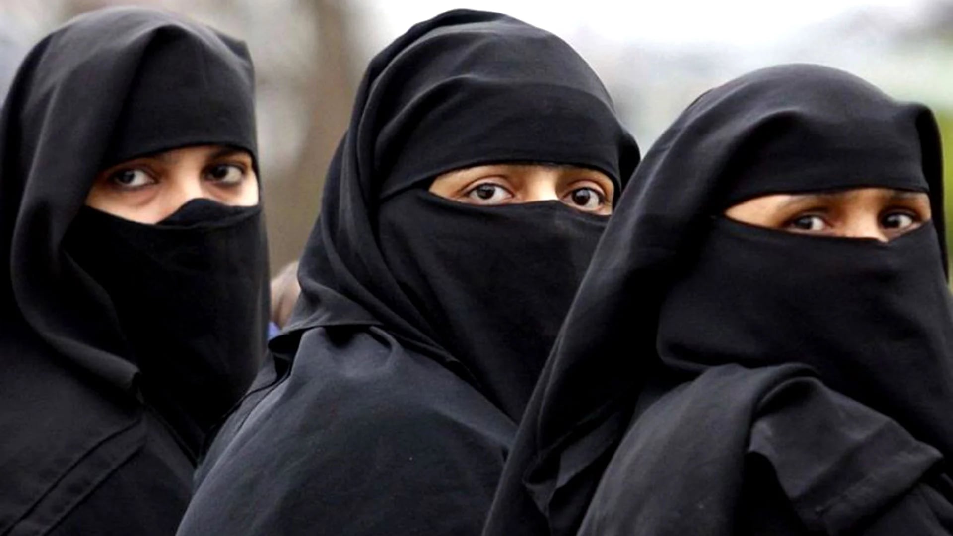 “Hay mucho sol en los países del Islam. Pero las mujeres musulmanas no lo ven jamás” (Oriana Fallaci)