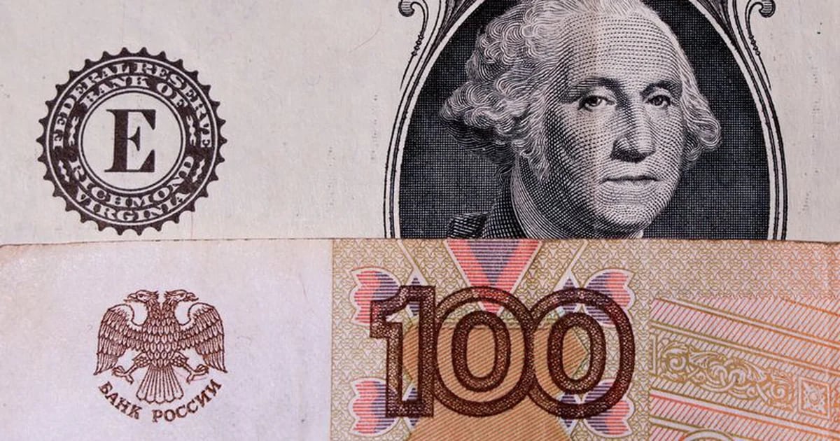 Russia’s central bank can’t stop the ruble from falling and worries are growing in Moscow