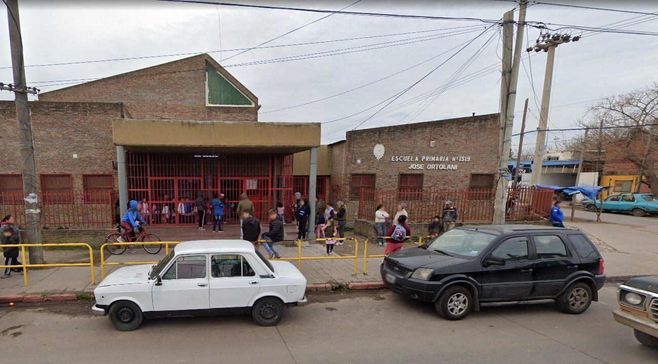 Una de las escuelas baleadas en Rosario