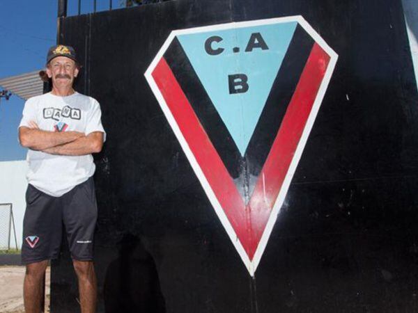 Pablo Vicó, el DT leyenda del fútbol argentino, se fue de Brown de Adrogué tras 15 años en el cargo