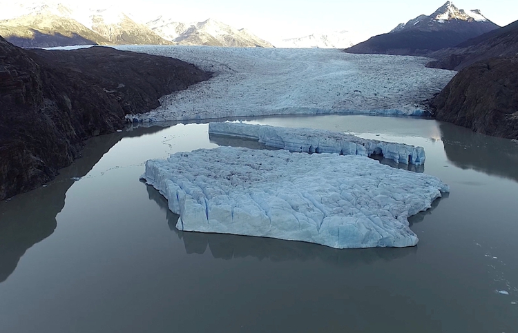 Deshielo en la Antártida. Foto: Ricardo Jana/Cortesía del Instituto Antártico Chileno/via REUTERS 