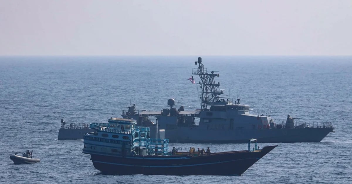 Photo of Americké námorníctvo zadržalo loď prepravujúcu 40 ton výbušnín z Iránu.
