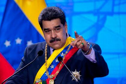 El dictador Nicolás Maduro se mantiene en el poder pese a las denuncias en su contra por crímenes de lesa humanidad (EFE/ Rayner Peña)