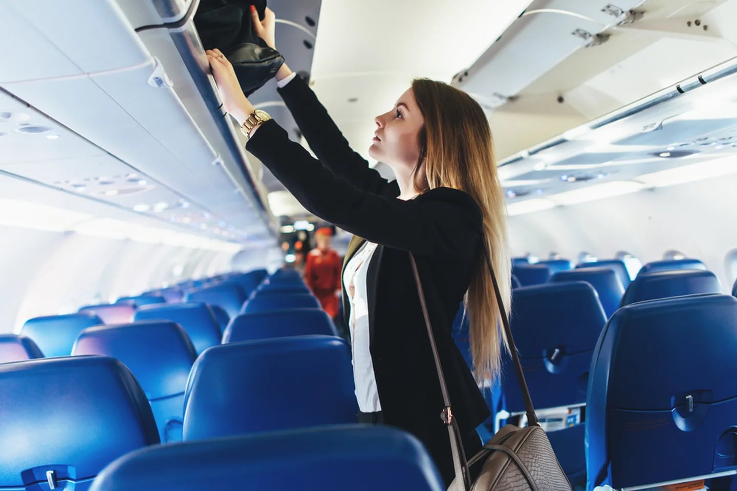 Medidas de mochilas y bolsos de cabina en 2023 en Ryanair, Iberia, Vueling  y otras aerolíneas