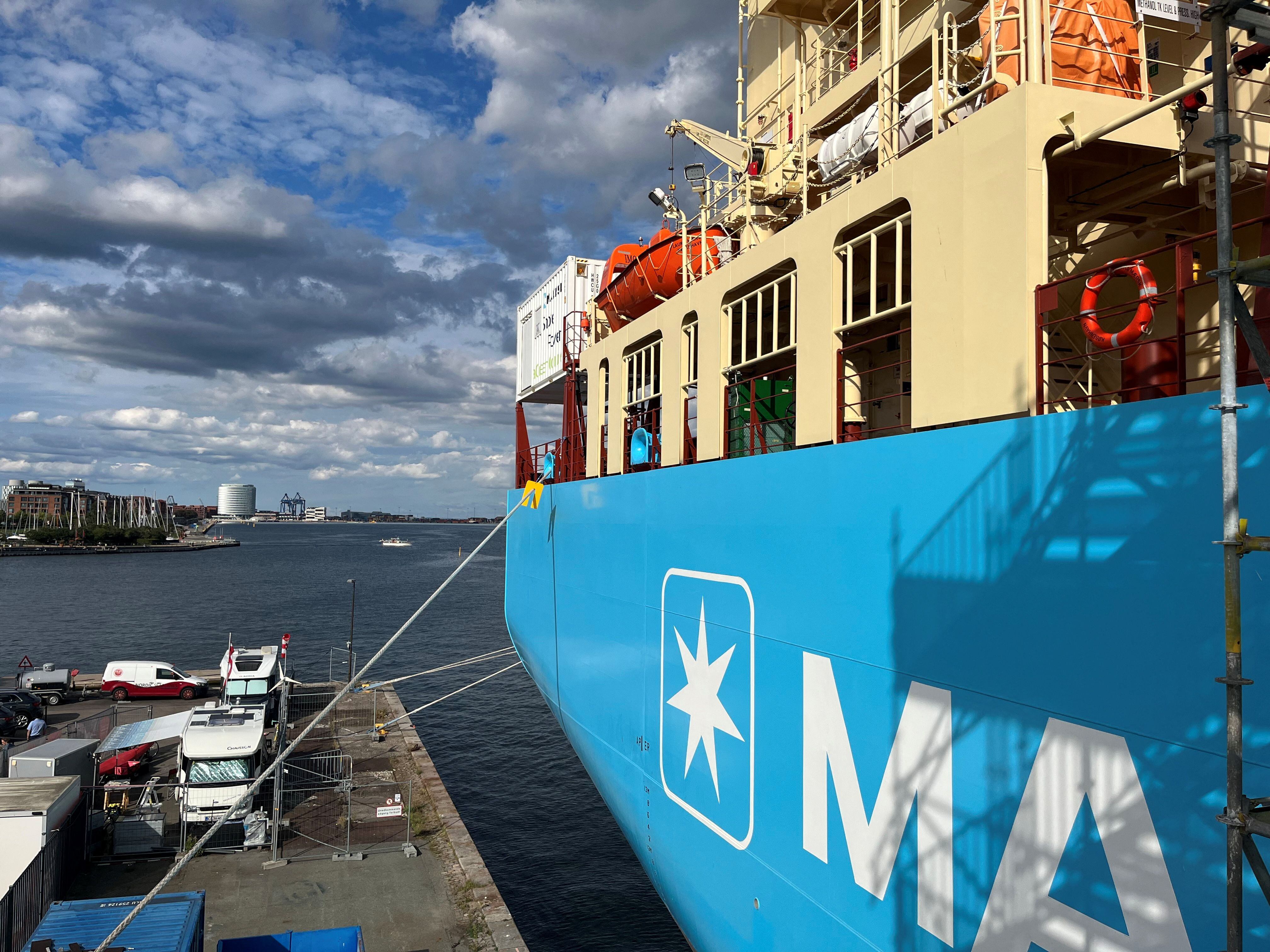 El primer buque portacontenedores alimentado con metanol del mundo, Laura Maersk, propiedad de la compañía naviera Maersk, se ve en Copenhague, Dinamarca, el 14 de septiembre de 2023. REUTERS/Jacob Gronholt-Pedersen