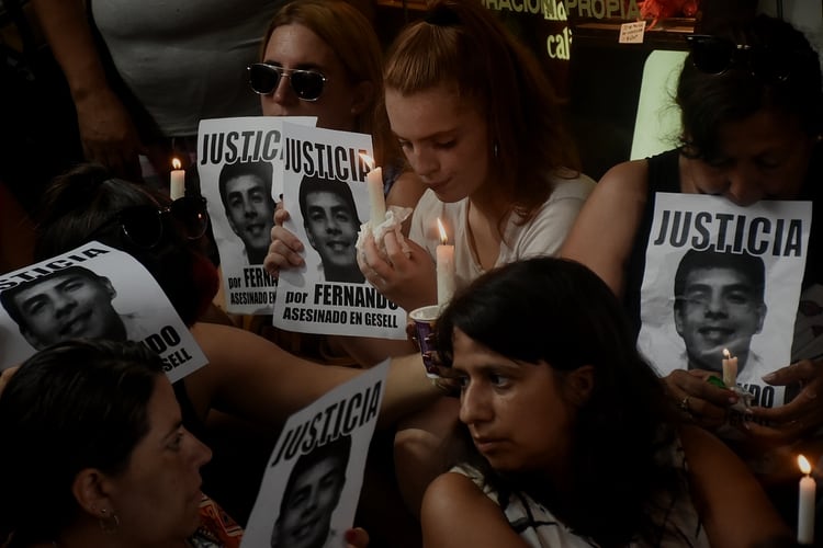 Ayer en Recoleta: marcha de velas para pedir justicia por Fernando (Nicolás Stulberg)