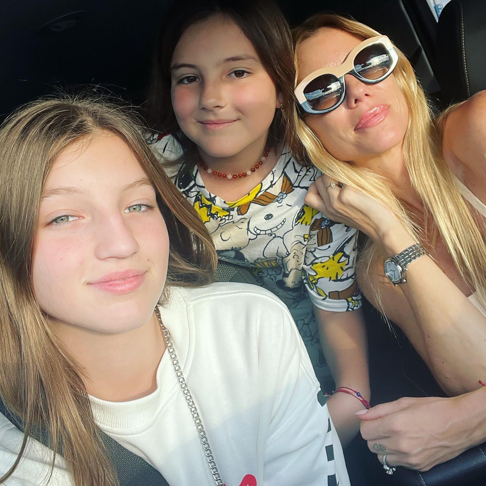 Nicole junto a Sienna y Allegra sus otras dos hijas (Instagram)