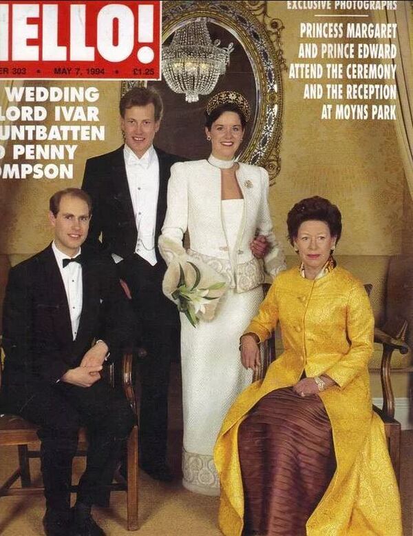 El casamiento real en la tapa de Hello edición UK en 1994, los novios, acompañados por el príncipe Edward y la princesa Margarita como invitados de honor.