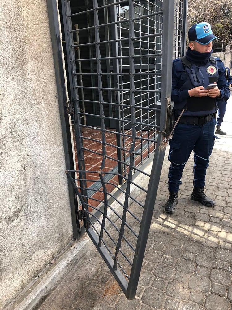 La Policía de Córdoba esta mañana en el lugar del hecho