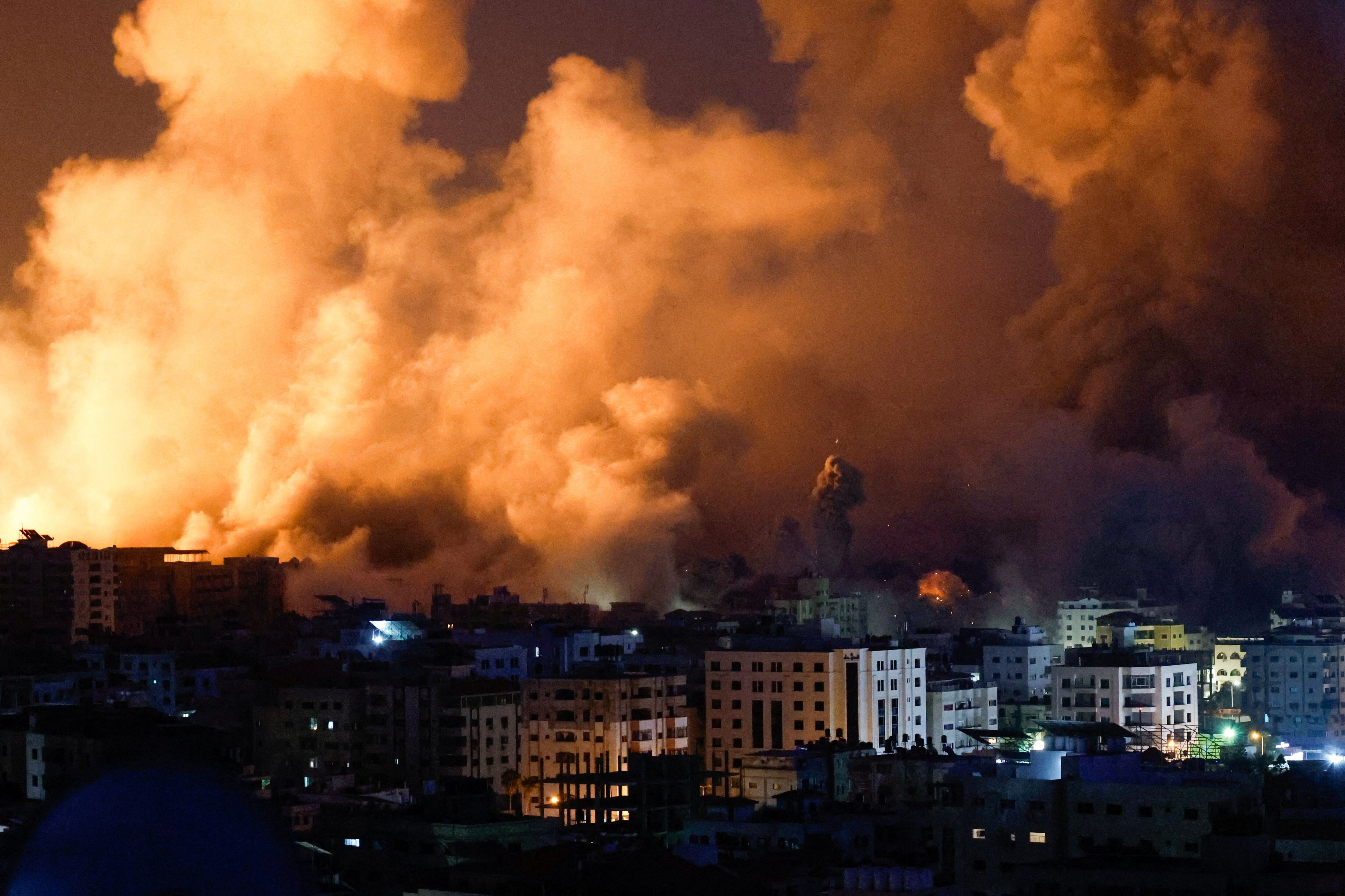 Flames and smoke billow during Israeli strikes in Gaza, October 9, 2023. REUTERS/Mohammed Salem