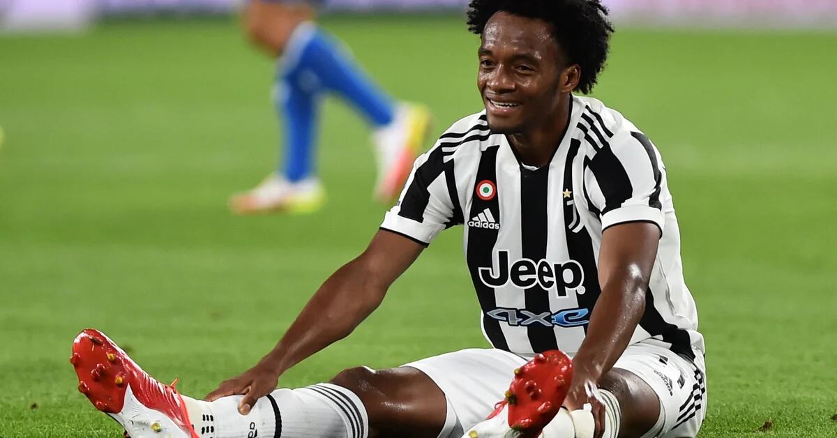 Problema Juventus che potrebbe mandare Juan Guillermo Cuadrado al calcio italiano B