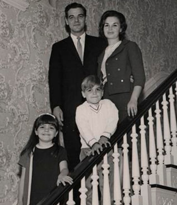 El actor con sus padres y su hermana