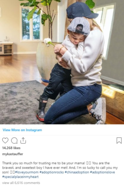 "Tengo suerte de llamarte mi hijo", escribió Myka alguna vez en su cuenta de Instagram.  Pero los posteos fueron desapareciendo y los fans preguntaban qué había pasado con Hyxley