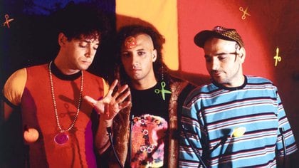 Charly Alberti junto a Gustavo Cerati y Zeta Bosio en una foto de 1992