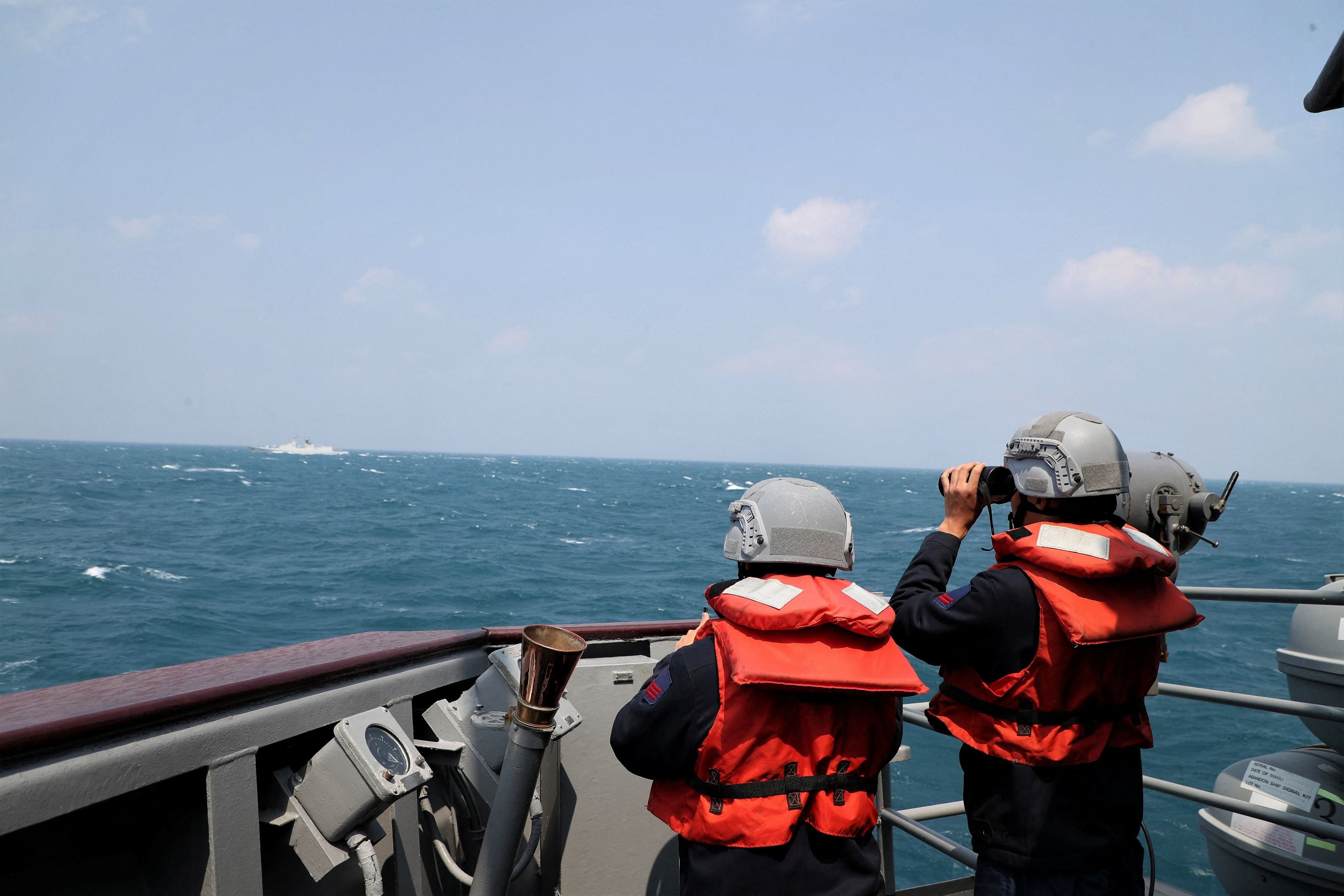 Fragata taiwanesa monitorea movimientos de las fuerzas chinas (via Reuters)