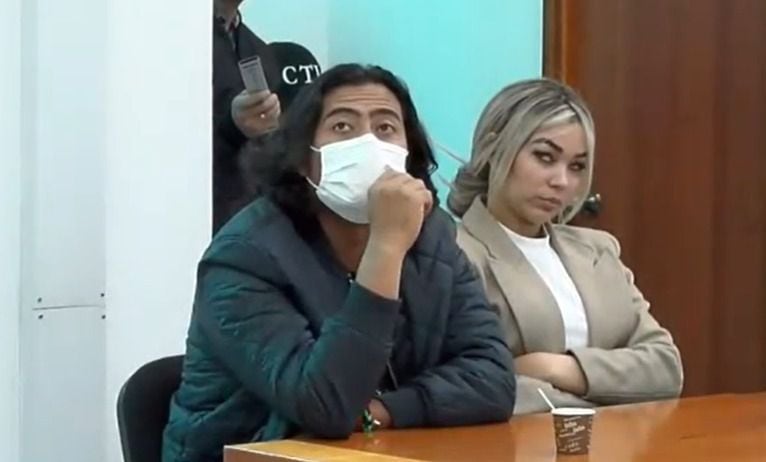 Nicolás Petro y Daysuris Vásquez afrontan la audiencia en la que se determinará si serán cobijados de medida de aseguramiento en establecimiento carcelario. Foto: Audiencia Fiscalía General de la Nación