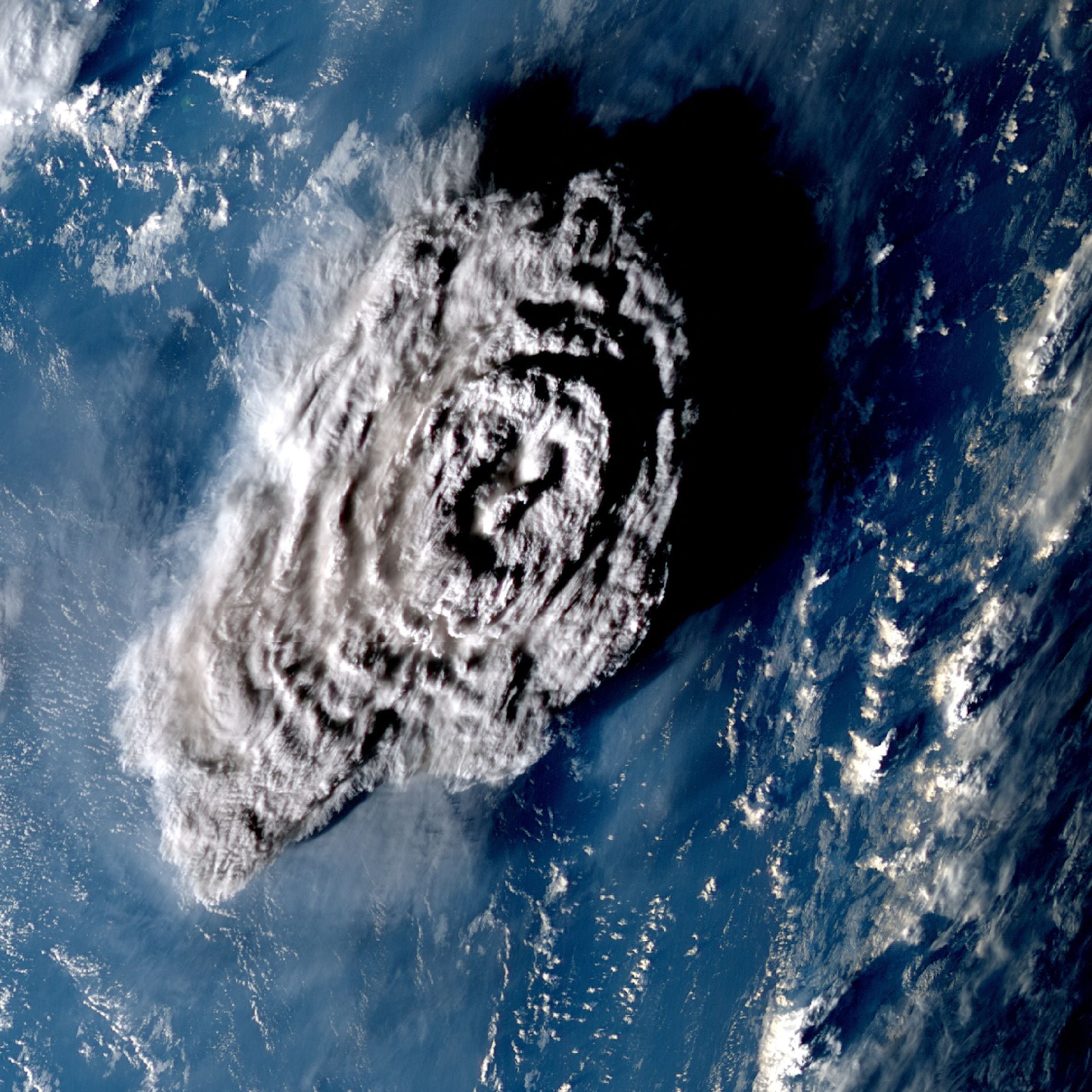 La erupción del volcán Hunga Tonga en diciembre de 2021 y enero de 2022 llevó a que el agujero de ozono se produjera antes en 2023/Archivo 