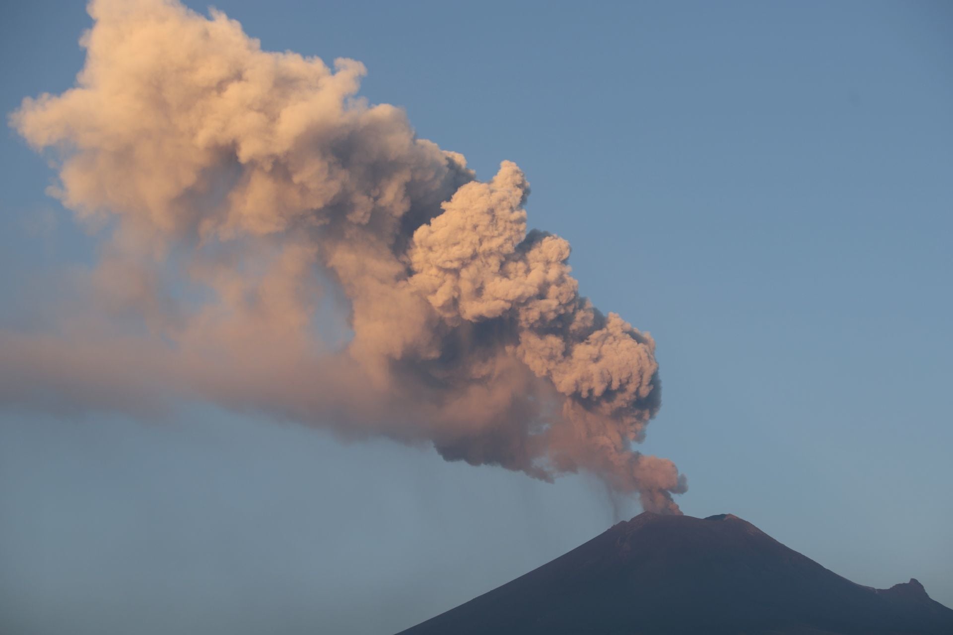El  volcán Popocatépetl se encuentra activo. (Foto: Cuartoscuro)