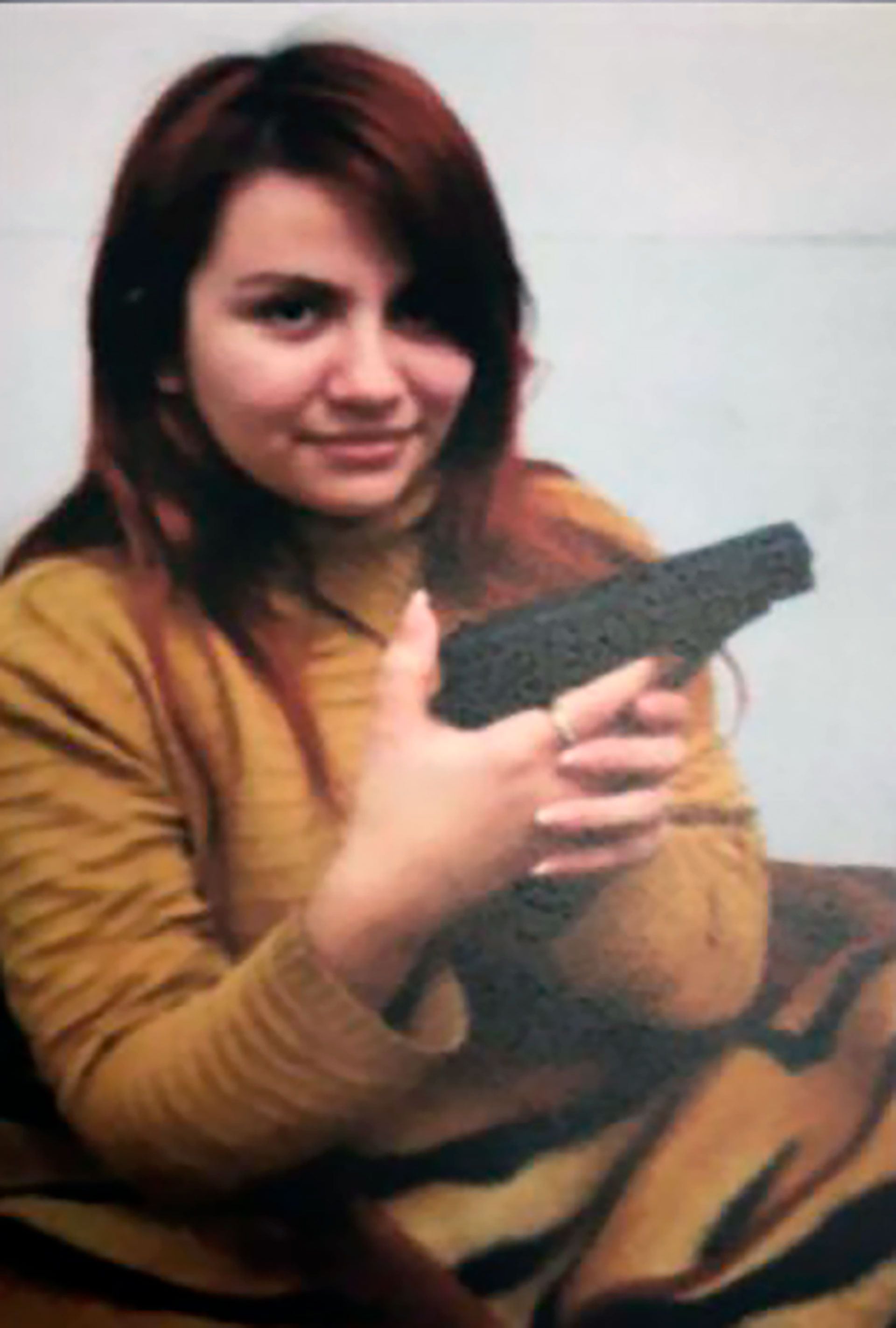 Brenda Uliarte con el arma ataque a cristina kirchner