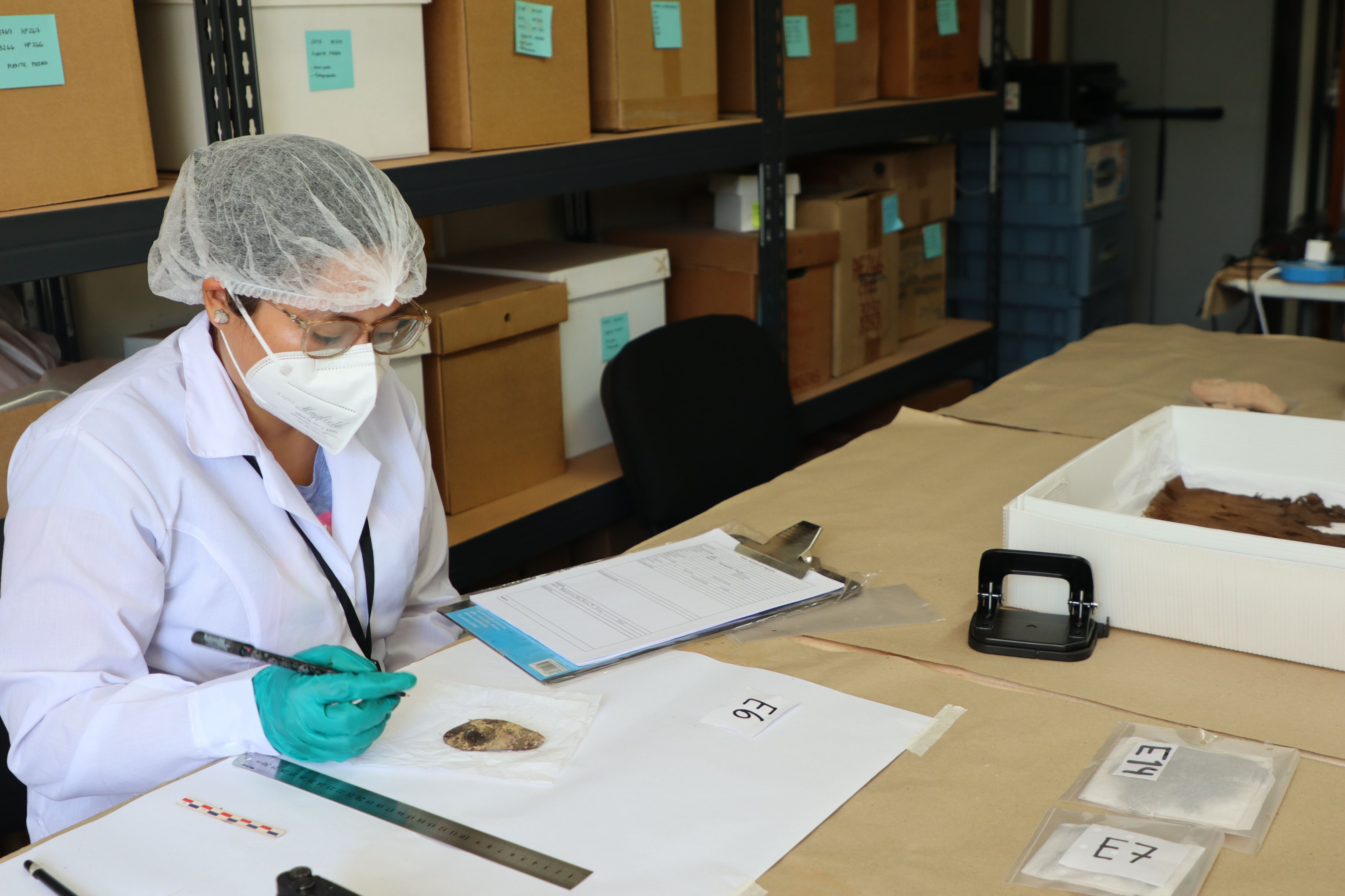 La documentación digital y la tecnología de escaneo láser se utilizan para preservar y crear réplicas exactas de las piezas arqueológicas. (Paula Elizalde / Infobae Perú)