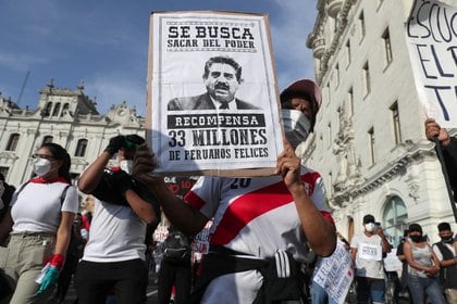 Las protestas contra Merino se incrementaron desde el viernes pasado