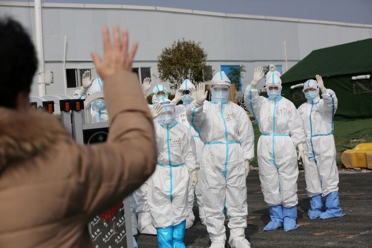Las autoridades de Wuhan aseguran que no quedan hospitalizados por coronavirus en la ciudad, epicentro del brote (China Daily via REUTERS)