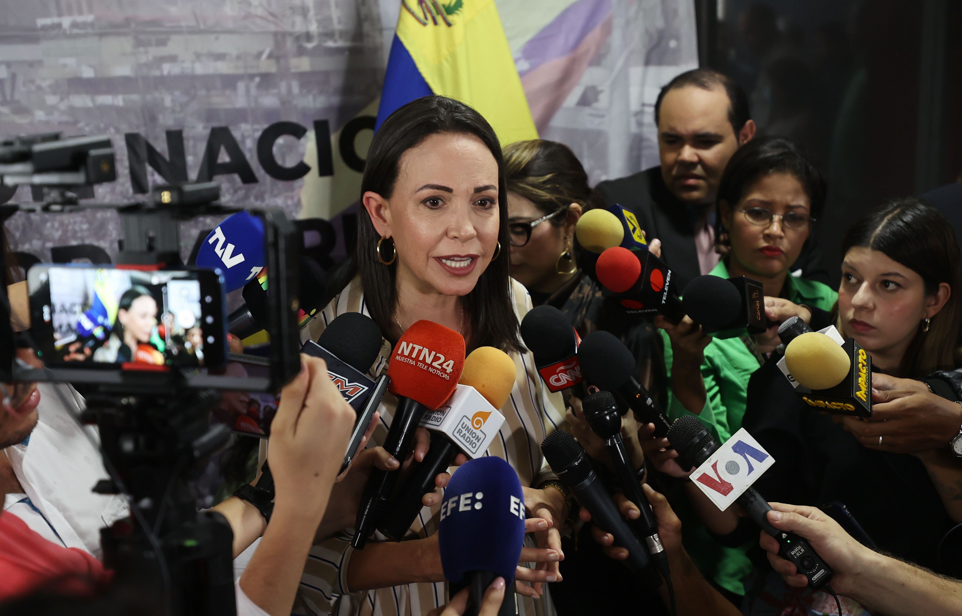 La Justicia venezolana recibió el informe de la Contraloría sobre la inhabilitación de María Corina Machado (EFE/ Miguel Gutiérrez)