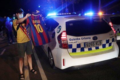 Abundaron las camisetas con la 10 de Messi en la protesta contra la directiva barcelonista (REUTERS/Nacho Doce)