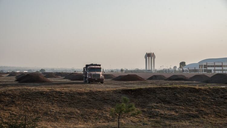  los proyectos de Dos Bocas, Tren Maya, Aeropuerto Felipe Ángeles, Corredor Transísmico en donde las acereras, cementeras y vidrieras podrán continuar con los contratos vigentes (Foto: Cuartoscuro)