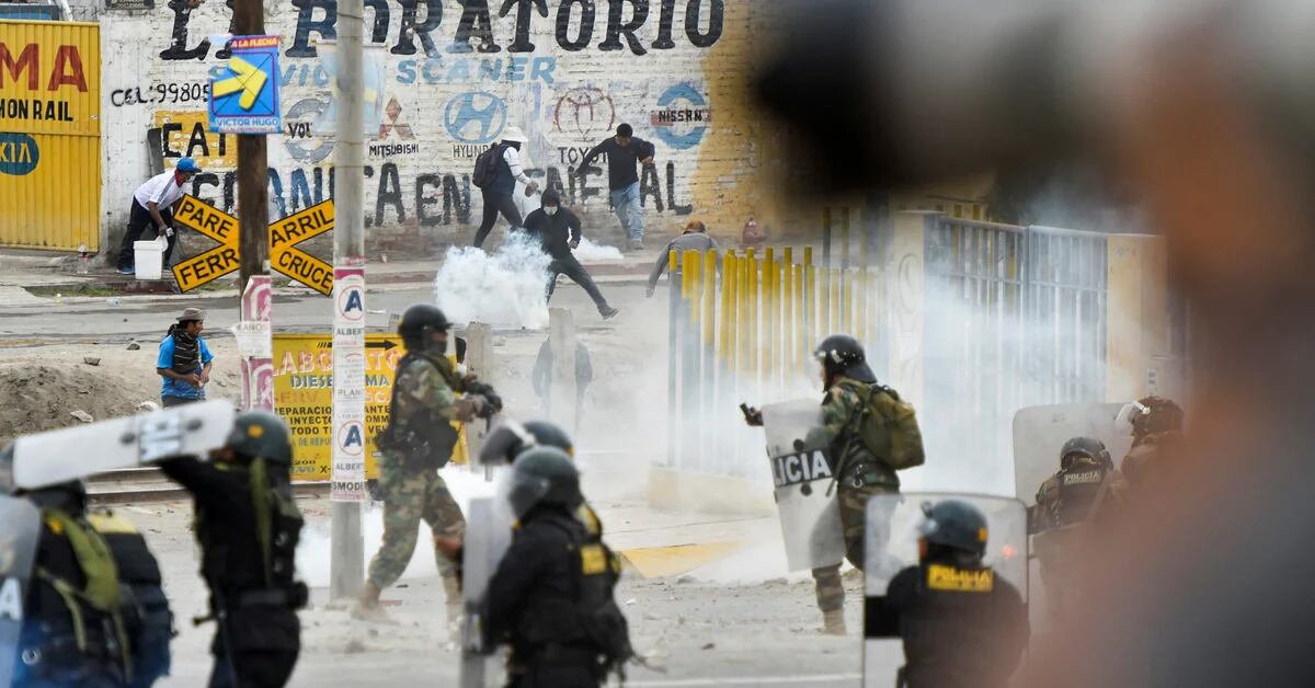 Arequipa LIVE: Wave of violence, protests and clashes with the police leaves one dead in the Ciutat Blanca